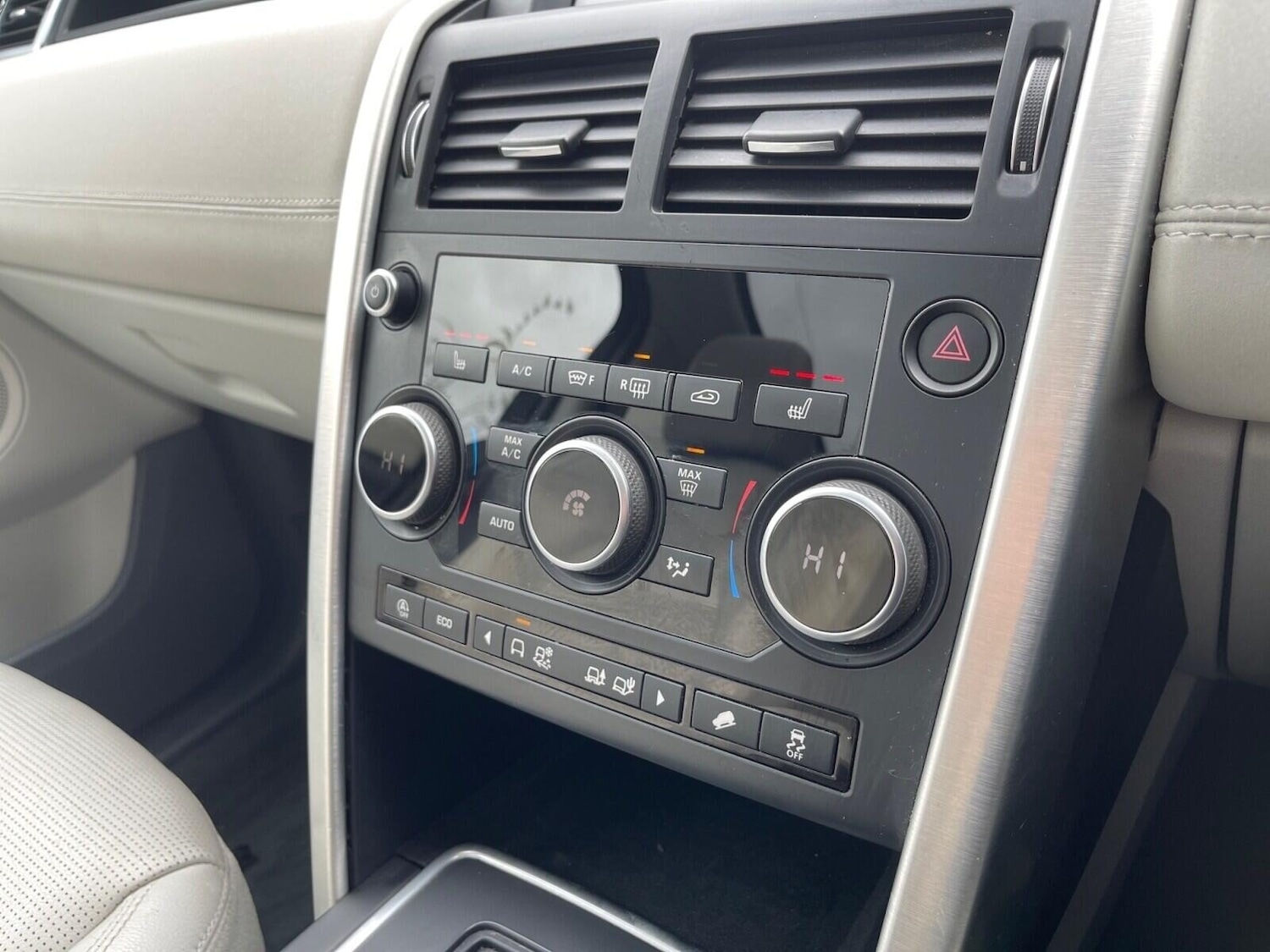 Used Land Rover Discovery Sport 2017 for sale - 78125012: Photo 28