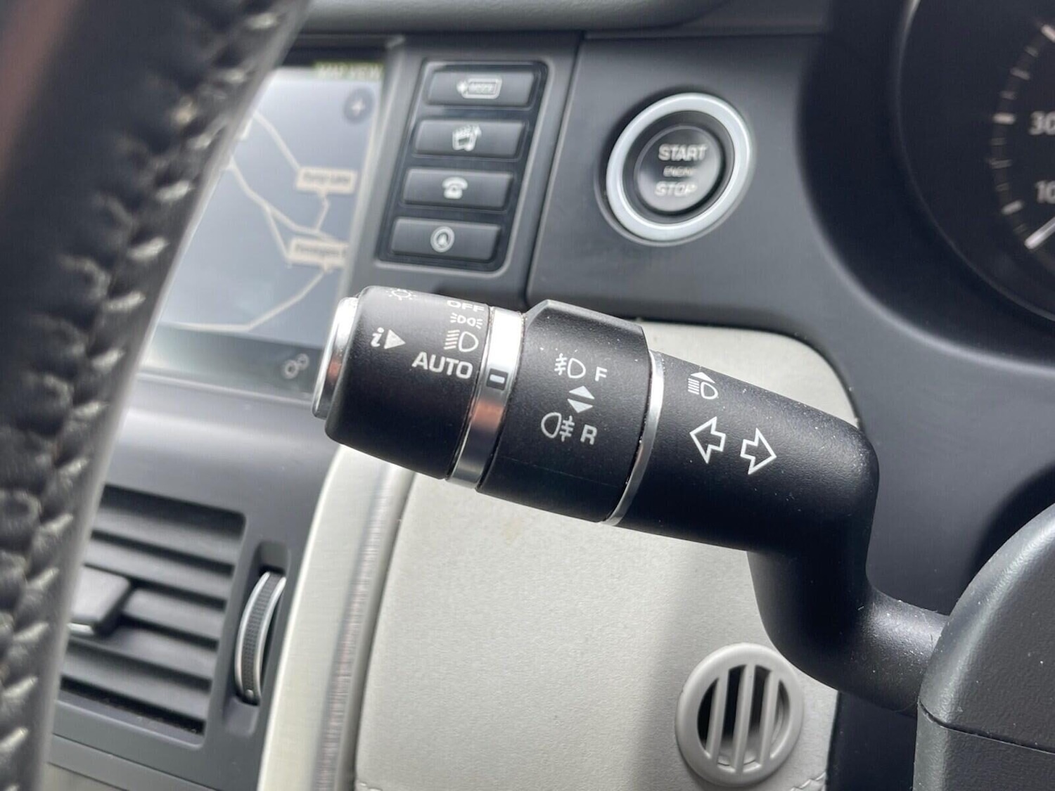 Used Land Rover Discovery Sport 2017 for sale - 78125012: Photo 31