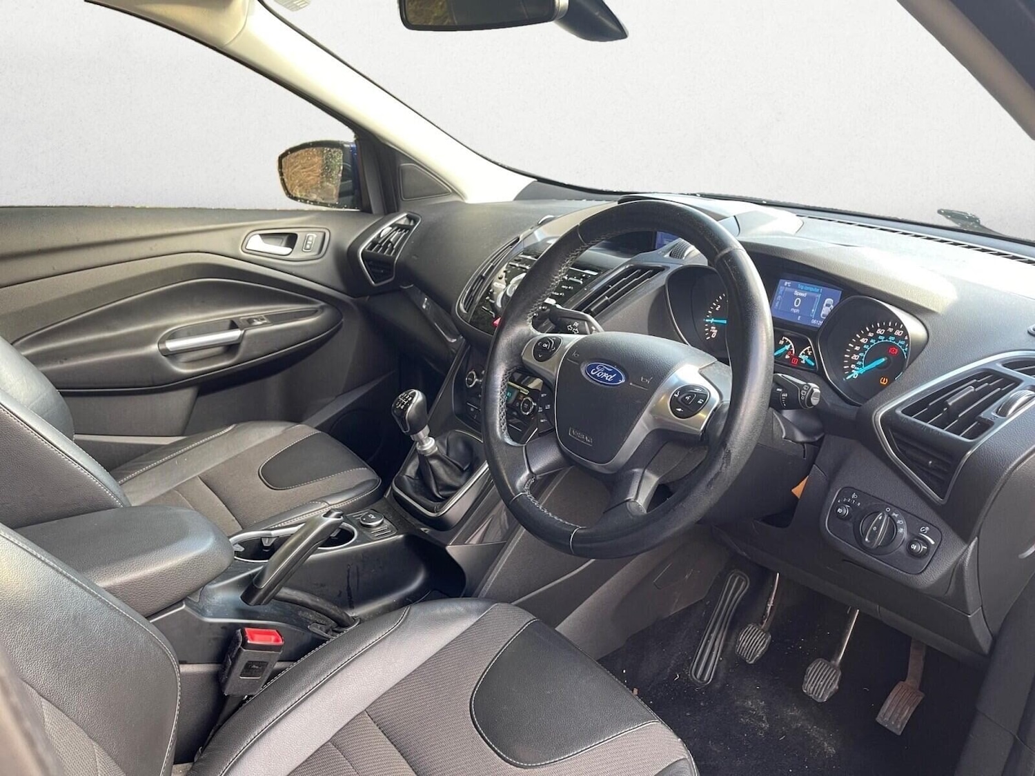 Used Ford Kuga 2015 for sale - 77240236: Photo 11