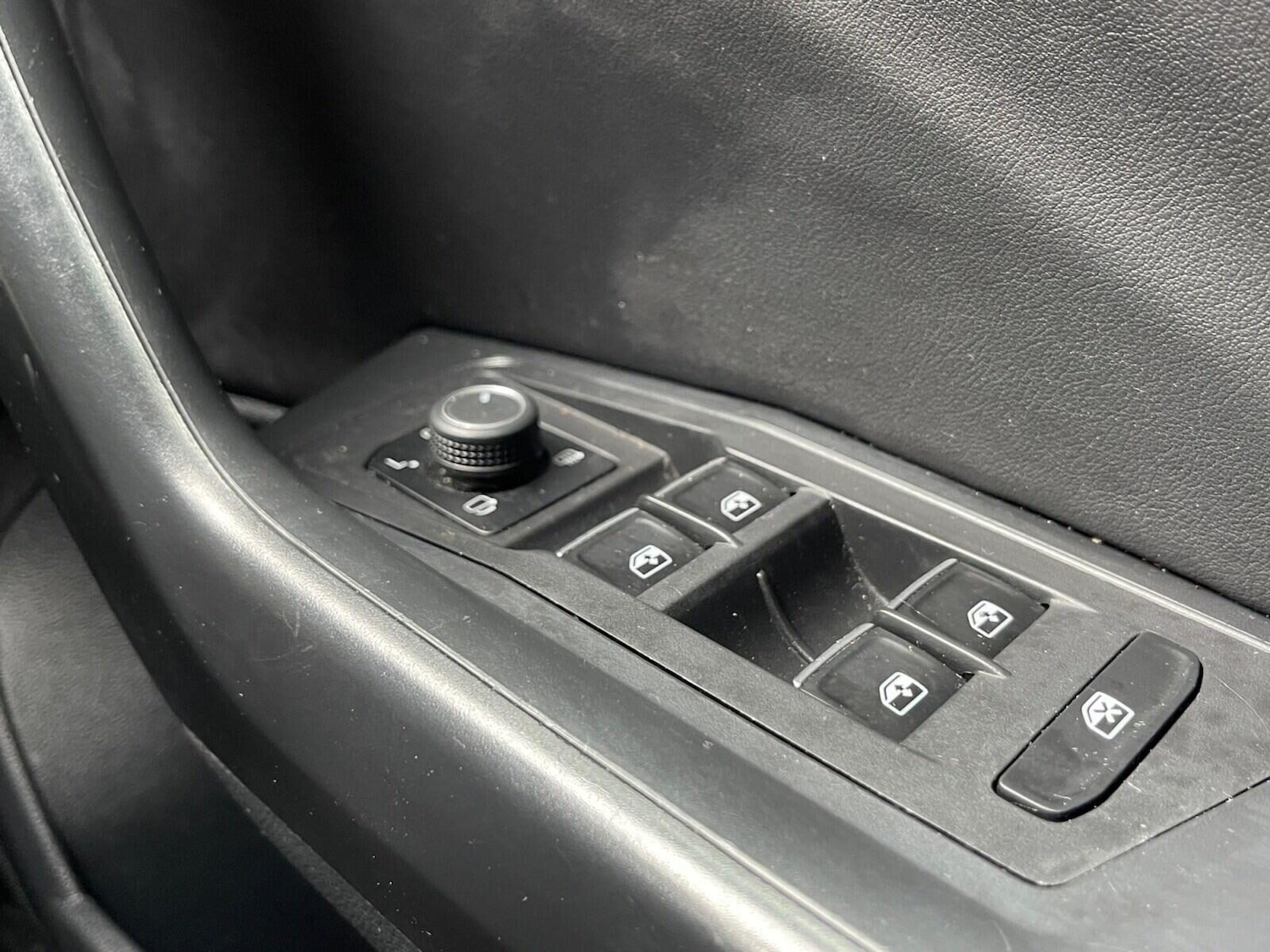 Used Volkswagen T-Roc 2021 for sale - 77831878: Photo 21