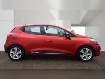 Used Renault Clio 2016 for sale - 79703653: Photo