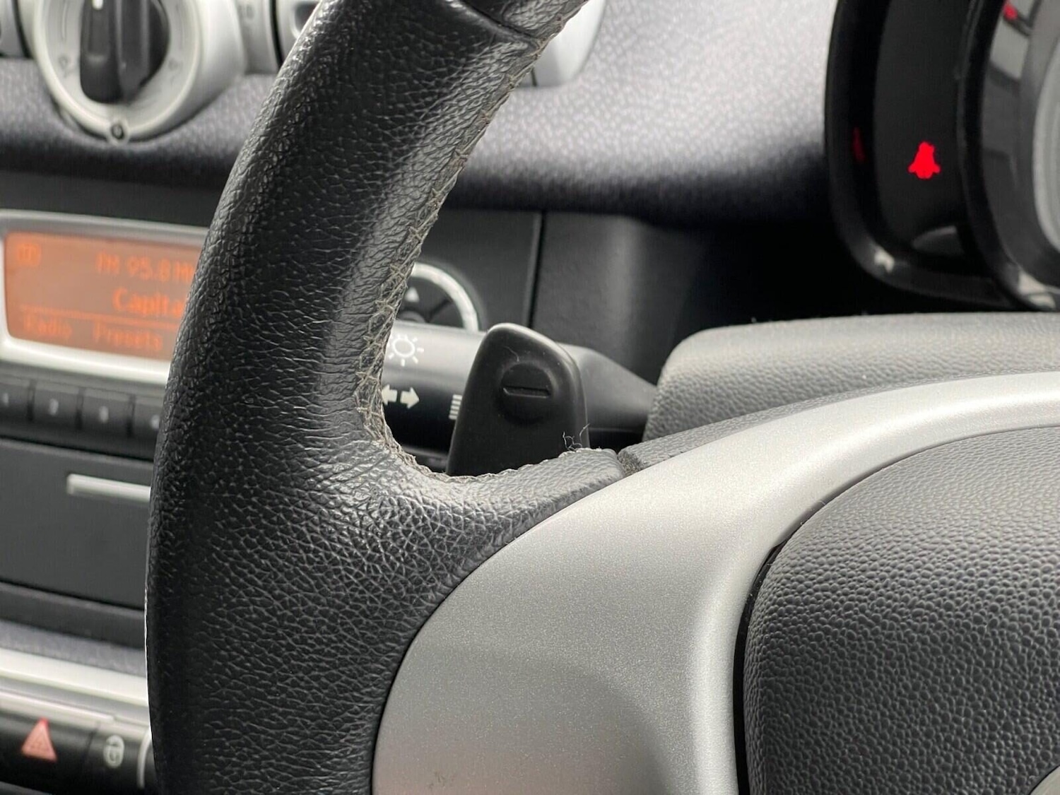 Used smart fortwo 2013 for sale - 76115667: Photo 19