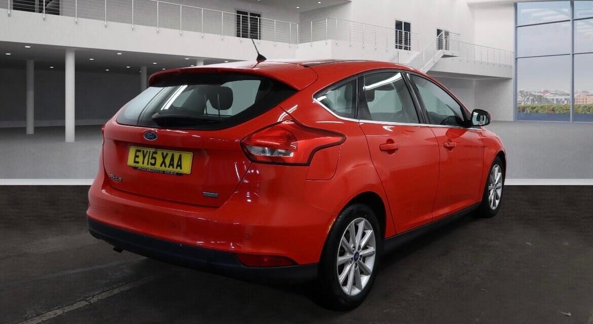 Used Ford Focus 2015 for sale - 77037187: Photo 3