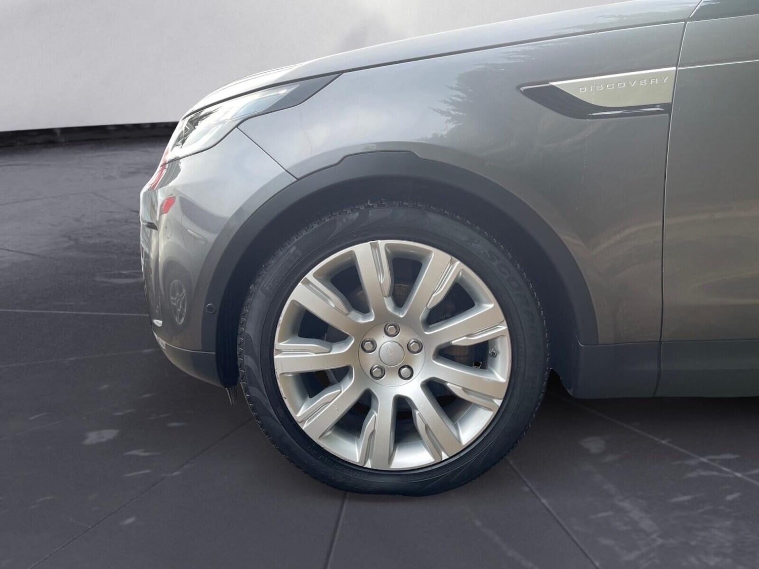 Used Land Rover Discovery 2018 for sale - 76392370: Photo 10