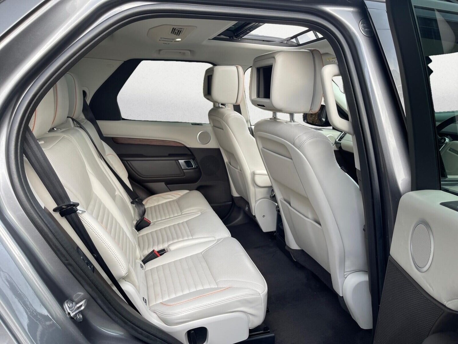 Used Land Rover Discovery 2018 for sale - 76392370: Photo 16