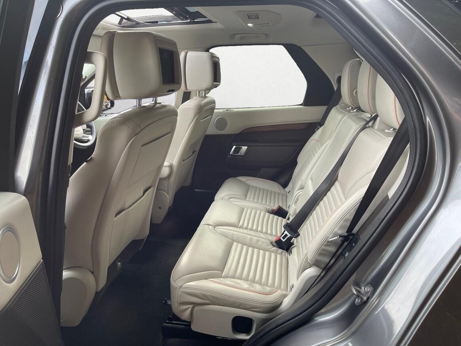 Used Land Rover Discovery 2018 for sale - 76392370: Photo 17