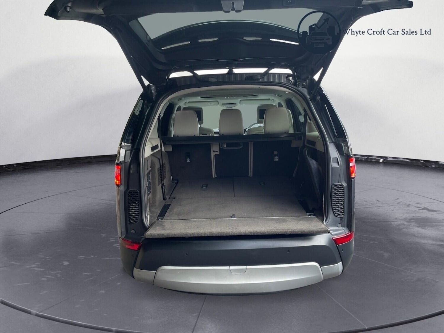 Used Land Rover Discovery 2018 for sale - 76392370: Photo 25