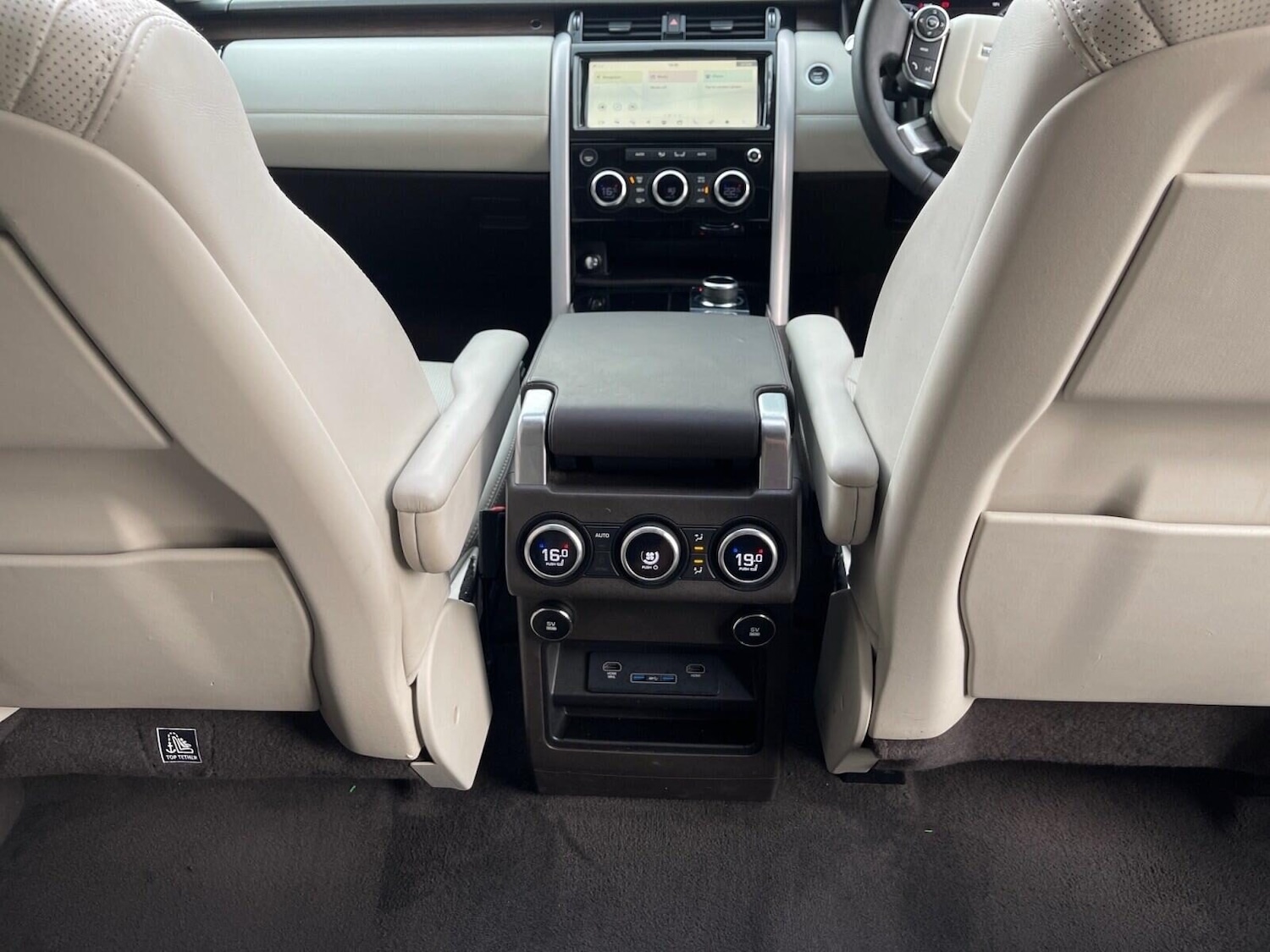 Used Land Rover Discovery 2018 for sale - 76392370: Photo 29