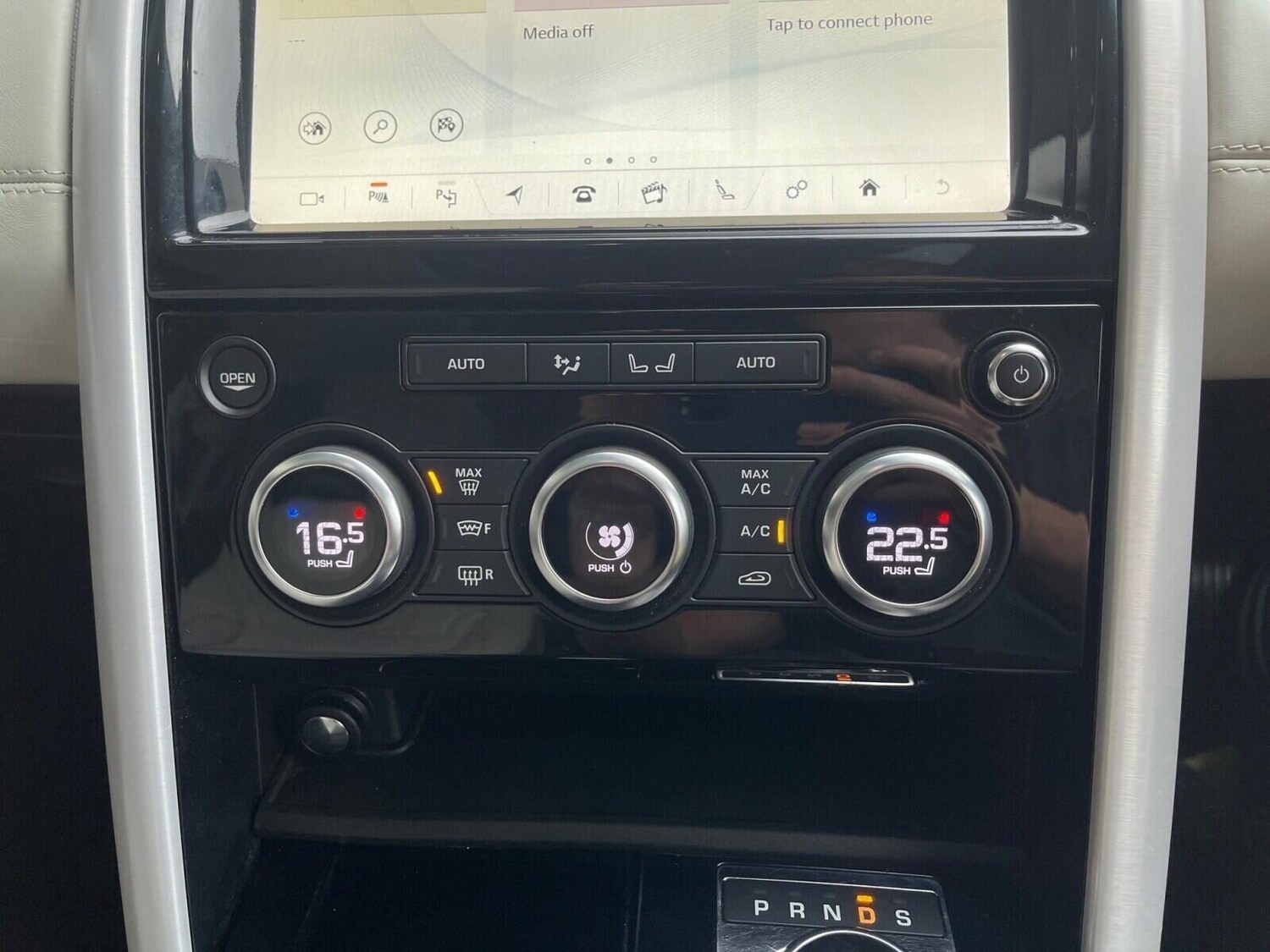 Used Land Rover Discovery 2018 for sale - 76392370: Photo 32