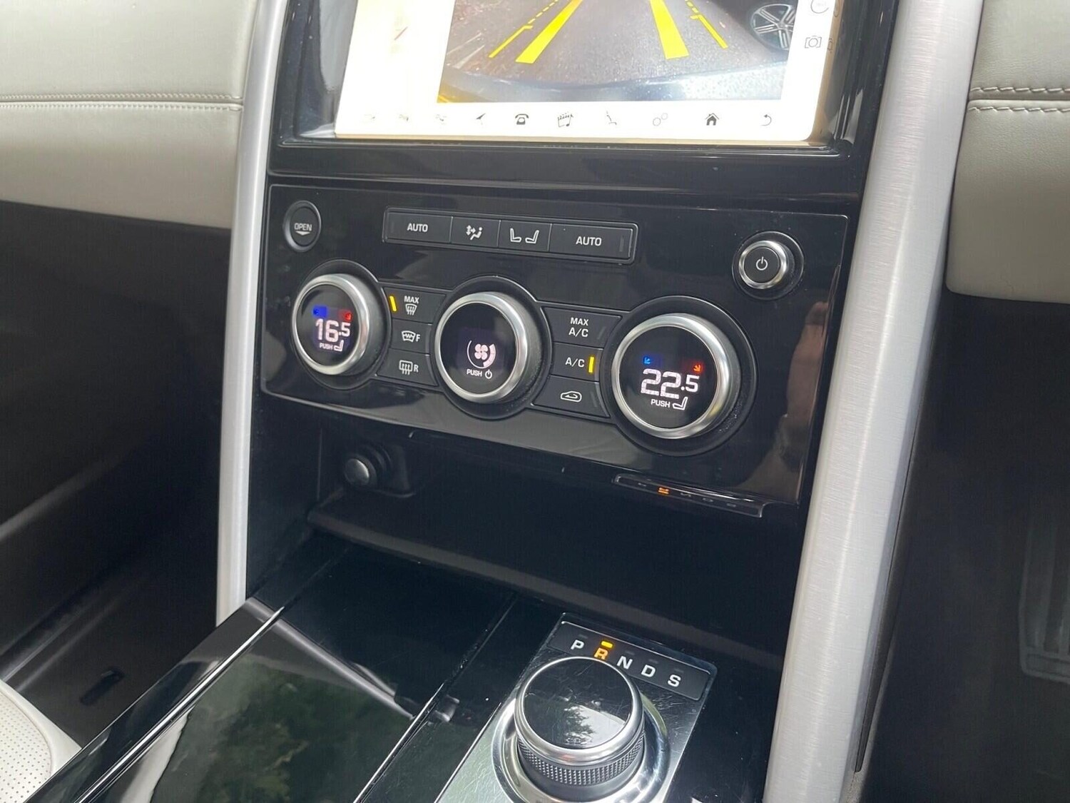 Used Land Rover Discovery 2018 for sale - 76392370: Photo 36