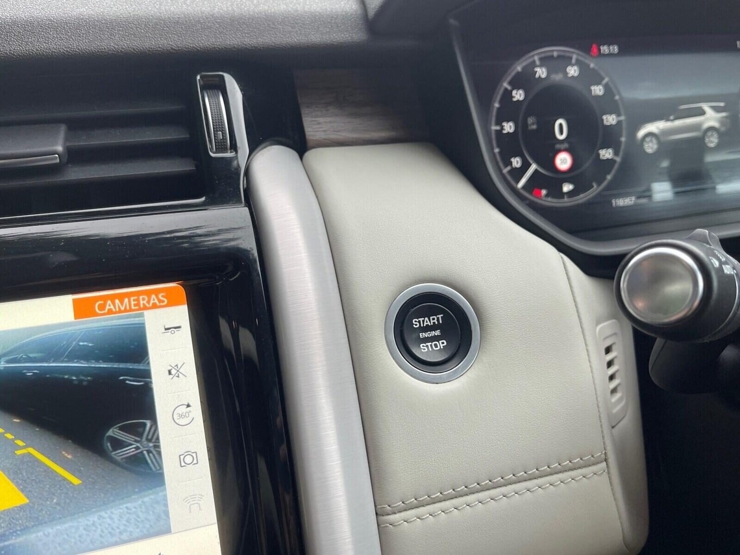 Used Land Rover Discovery 2018 for sale - 76392370: Photo 43