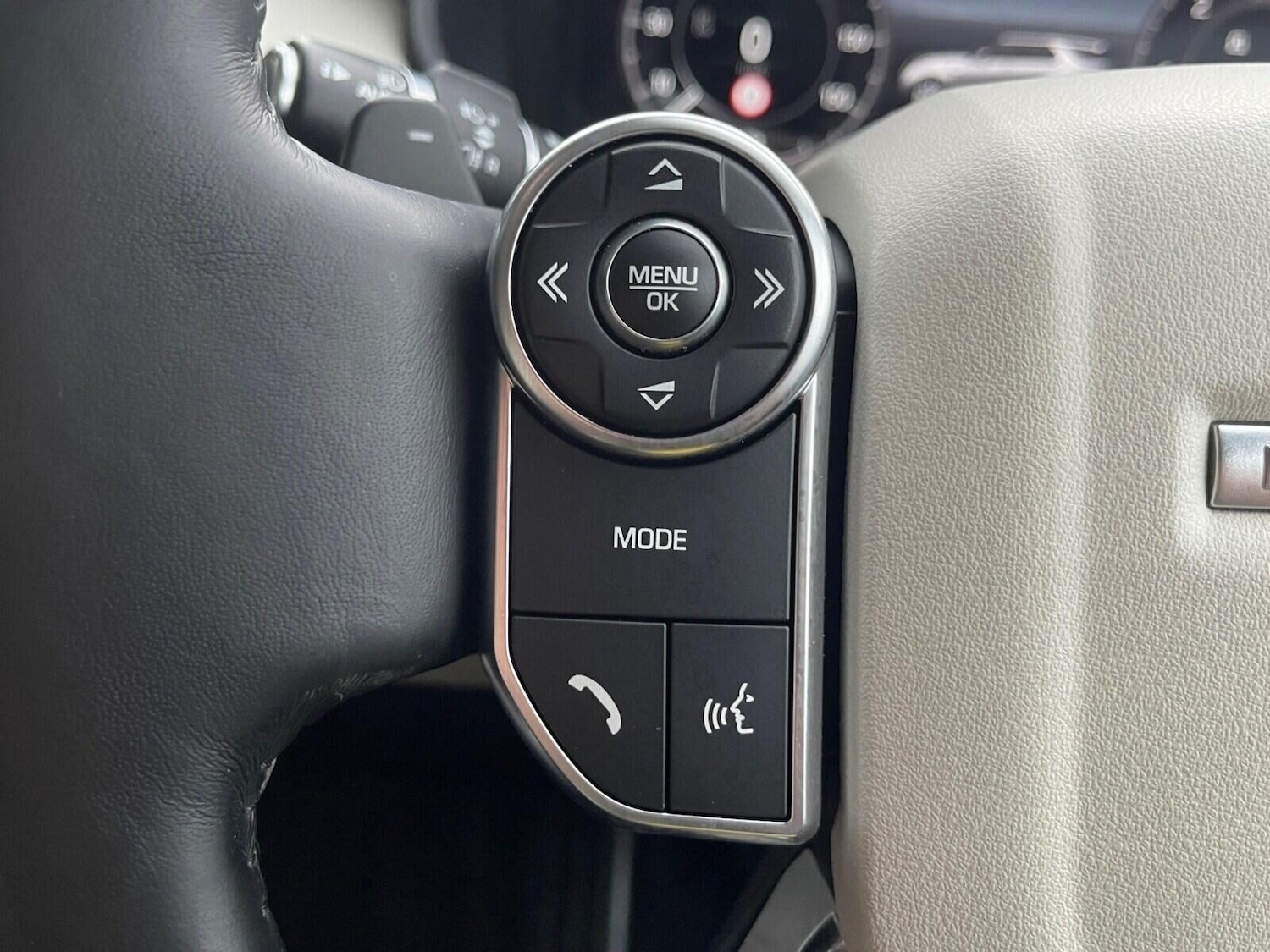 Used Land Rover Discovery 2018 for sale - 76392370: Photo 45