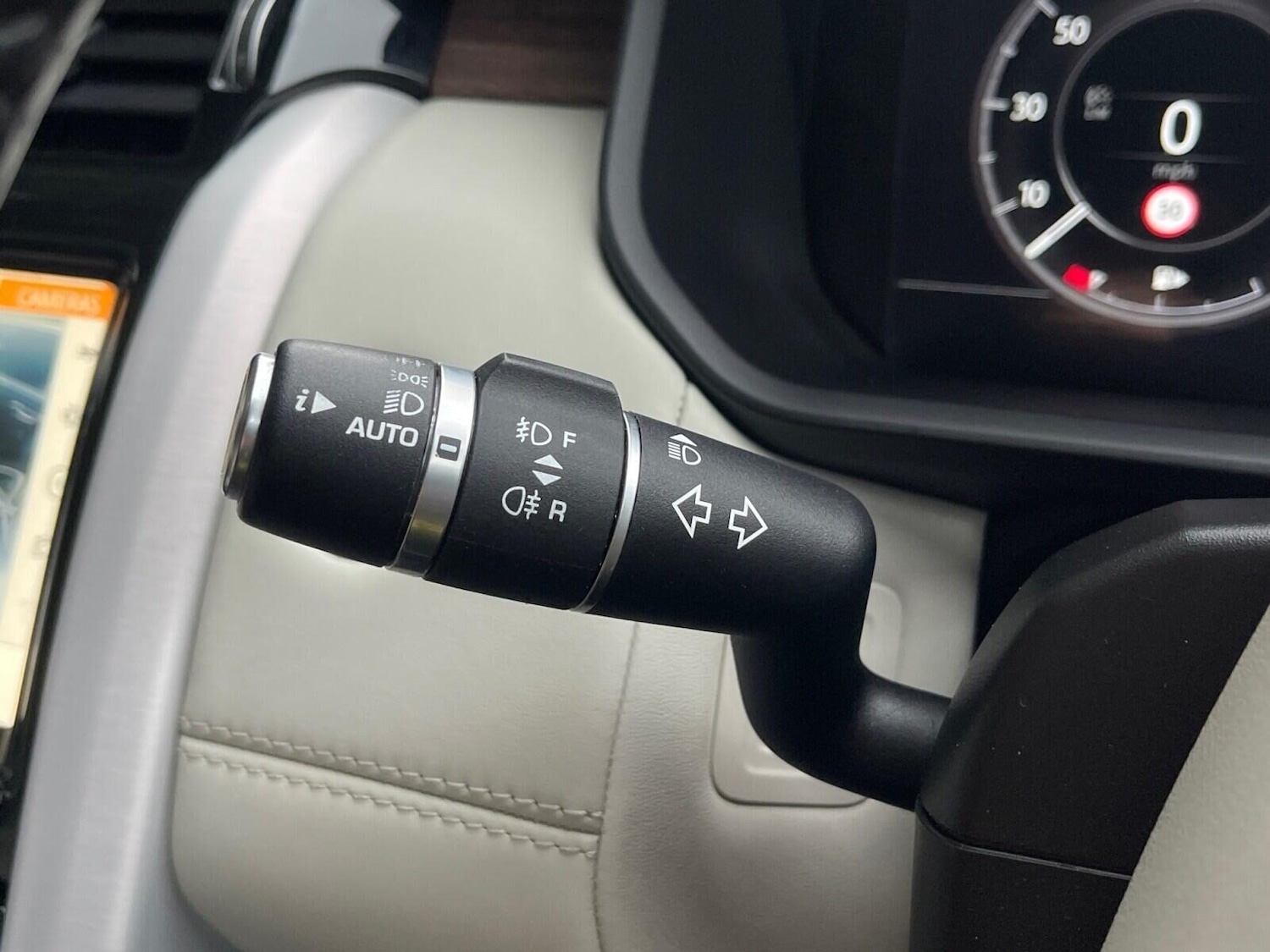 Used Land Rover Discovery 2018 for sale - 76392370: Photo 47