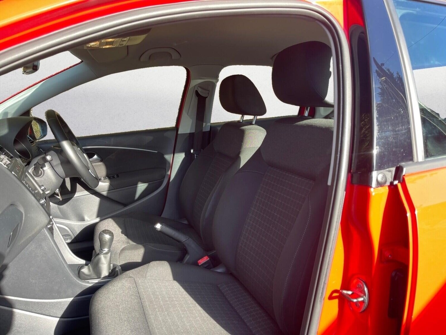 Used Volkswagen Polo 2015 for sale - 77349993: Photo 11