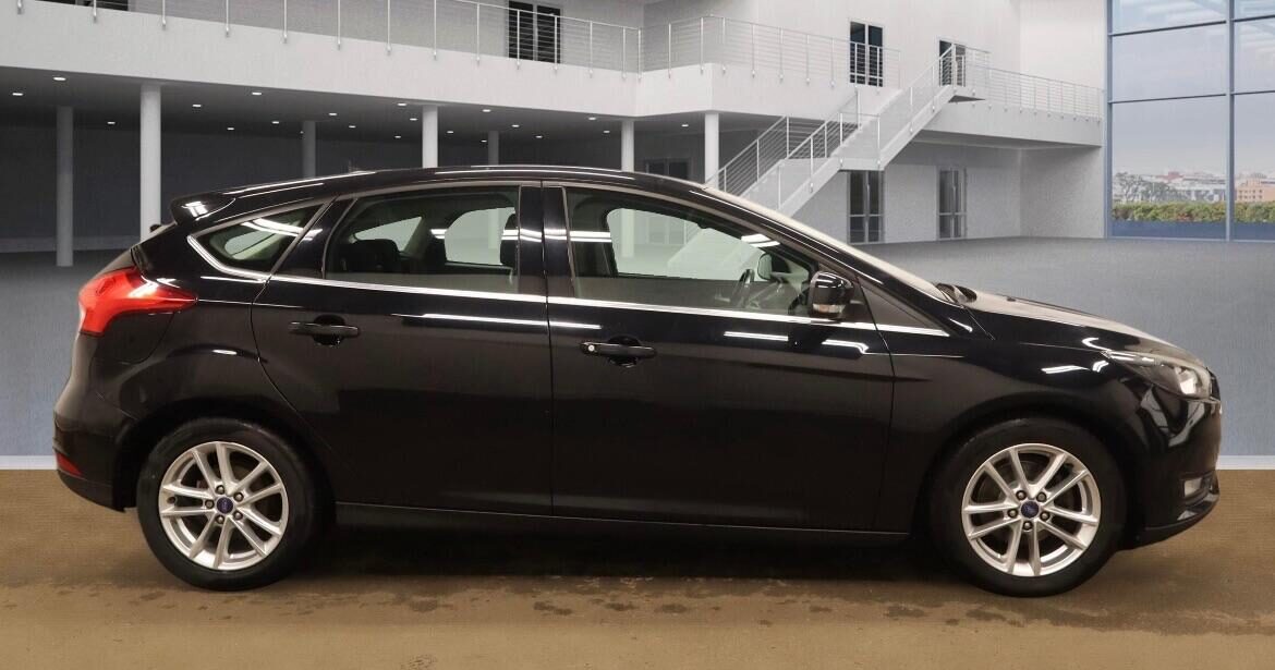 Used Ford Focus 2015 for sale - 77896051: Photo 3