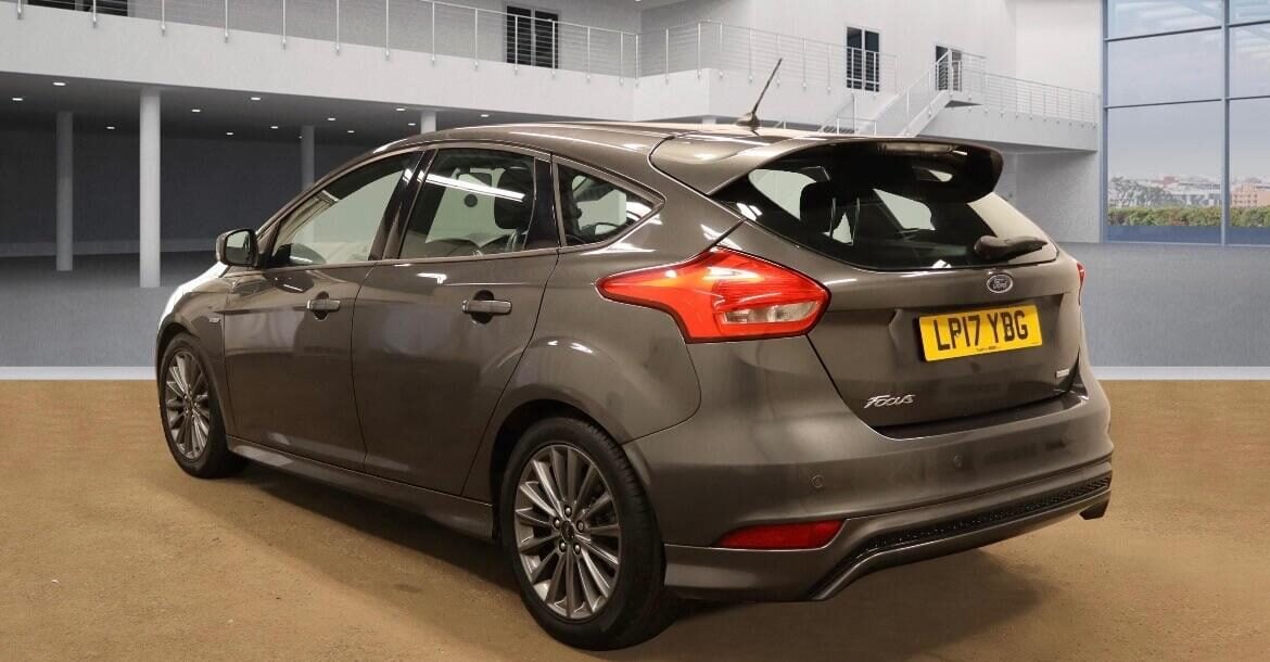 Used Ford Focus 2017 for sale - 78011055: Photo 3