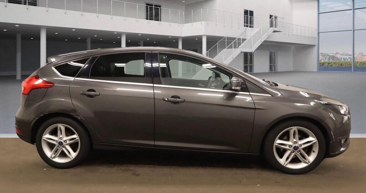Used Ford Focus 2015 for sale - 76194632: Photo 3