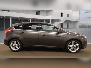 Used Ford Focus 2015 for sale - 76194632: Photo 3