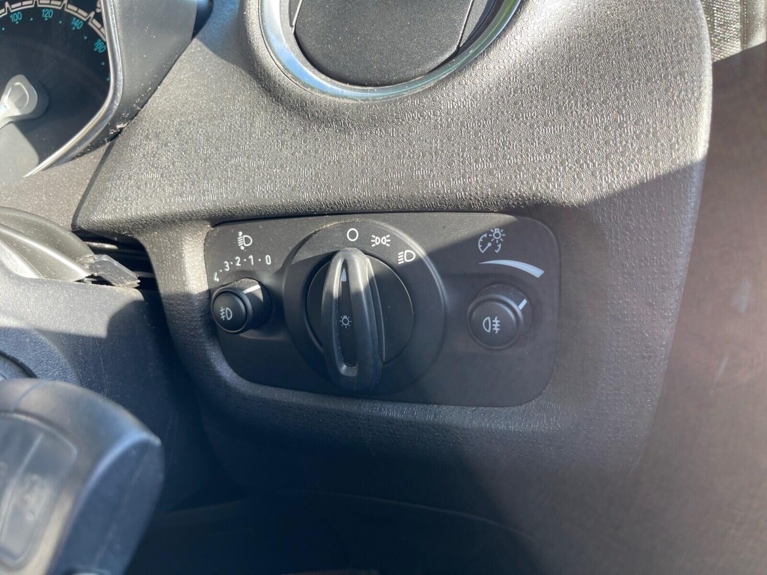 Used Ford Fiesta 2016 for sale - 76040303: Photo 19