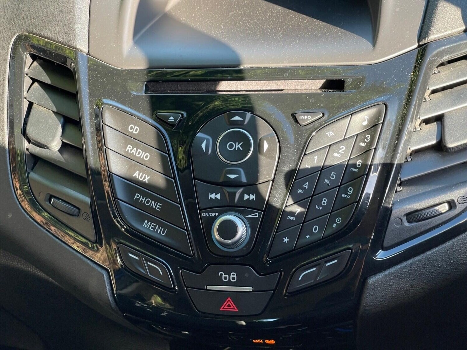 Used Ford Fiesta 2016 for sale - 76040303: Photo 26