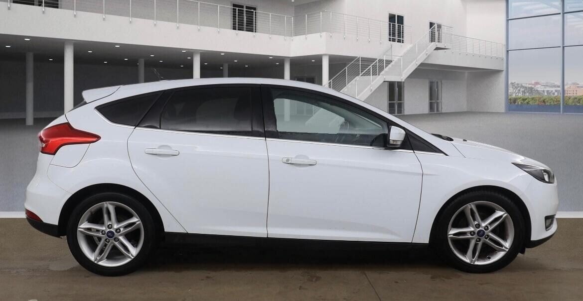 Used Ford Focus 2015 for sale - 77445876: Photo 3