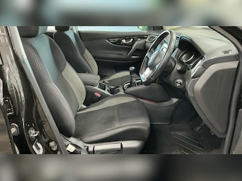 Used Nissan Qashqai 2017 for sale - 77037177: Photo