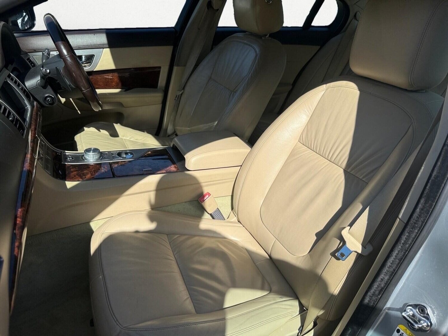 Used Jaguar XF 2011 for sale - 78164602: Photo 12