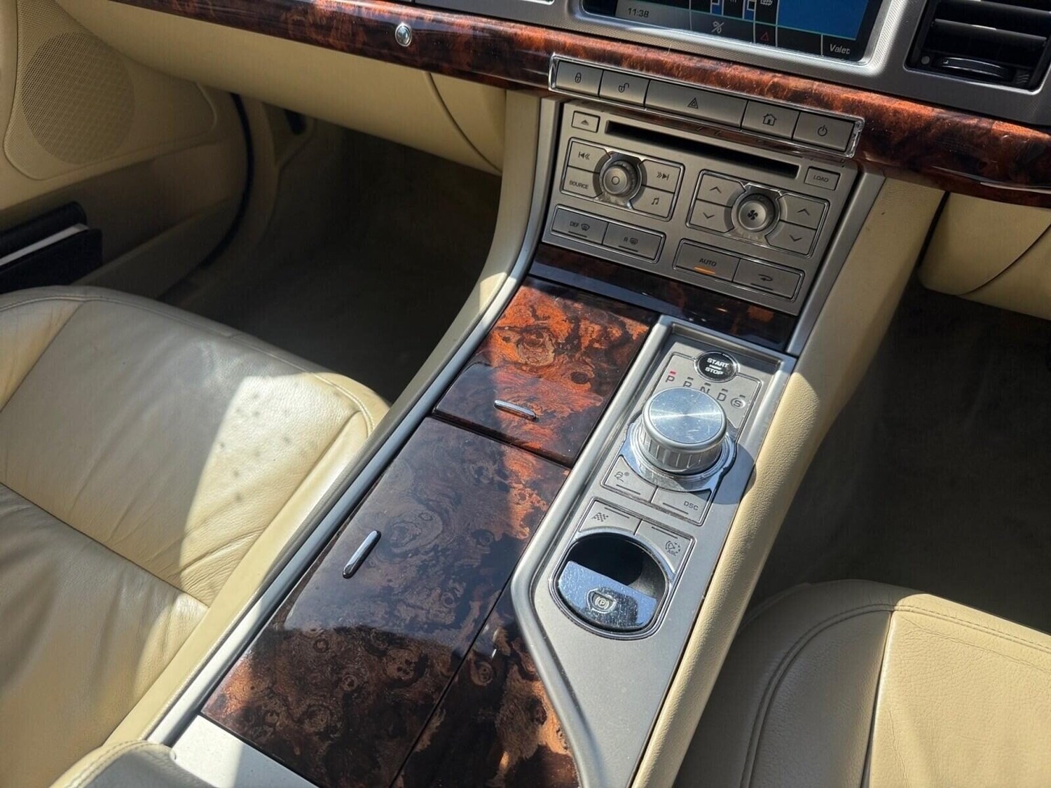 Used Jaguar XF 2011 for sale - 78164602: Photo 21