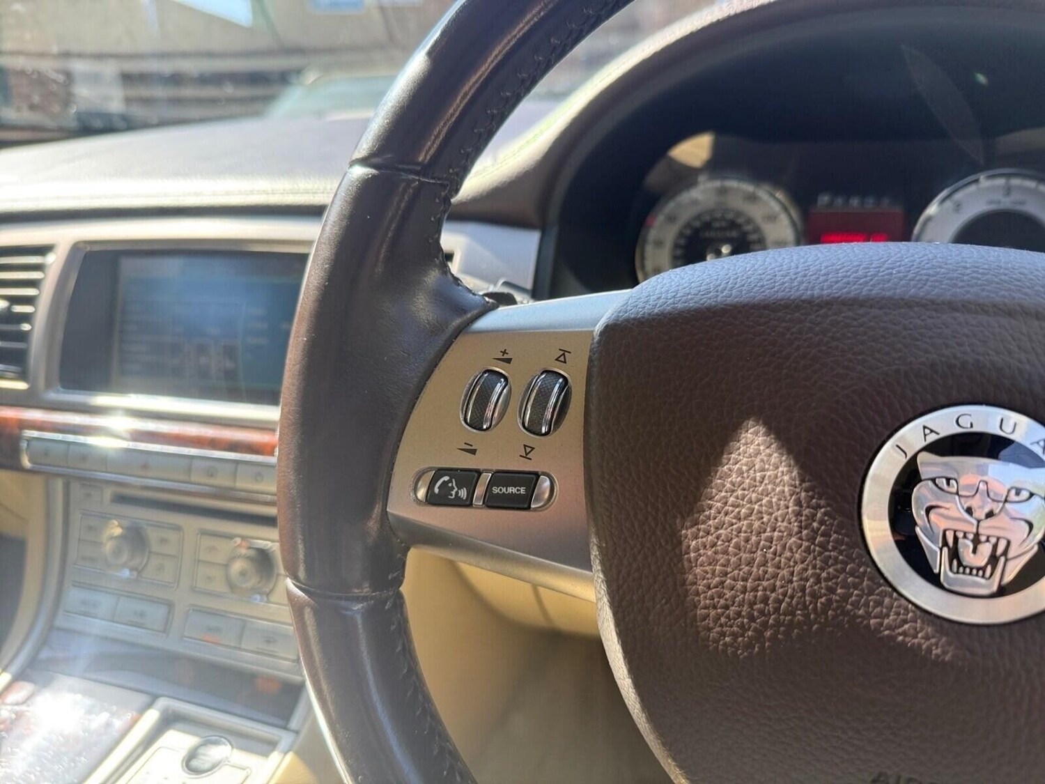 Used Jaguar XF 2011 for sale - 78164602: Photo 22