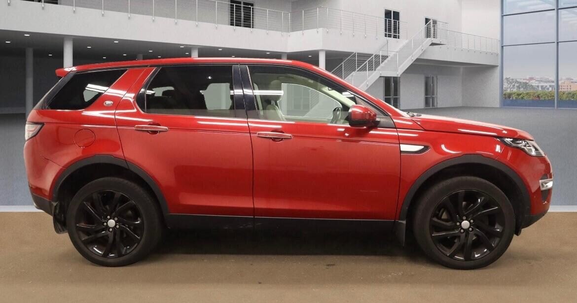Used Land Rover Discovery Sport 2016 for sale - 76353745: Photo 3