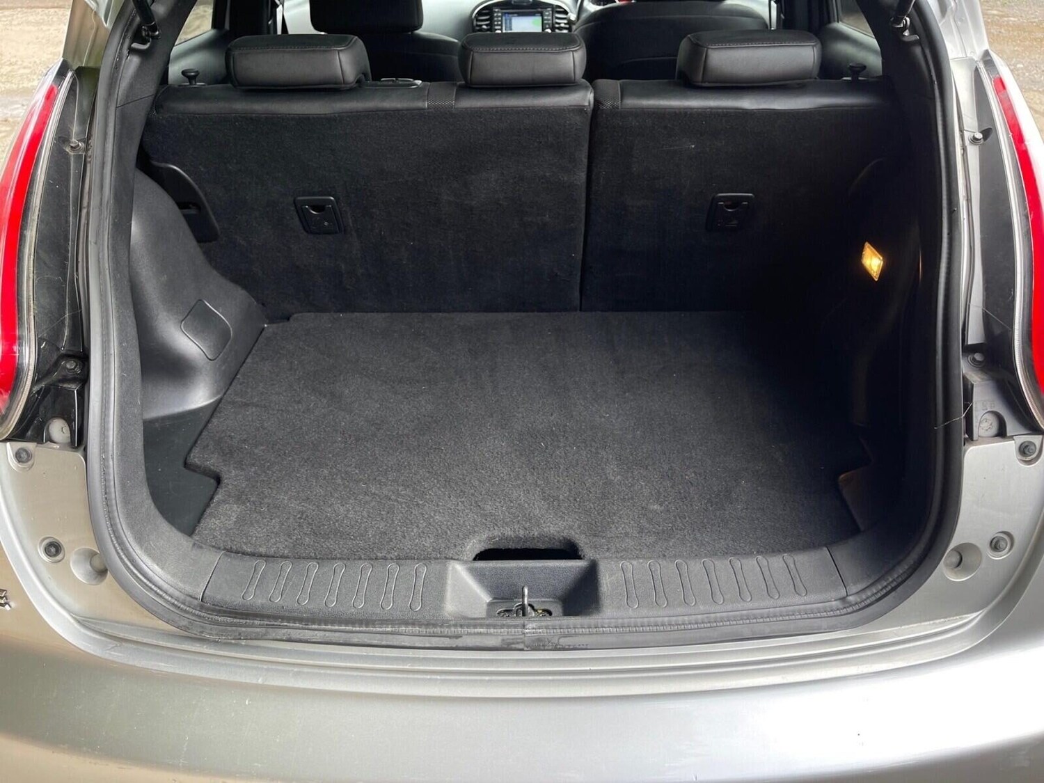 Used Nissan Juke 2017 for sale - 76010908: Photo 21