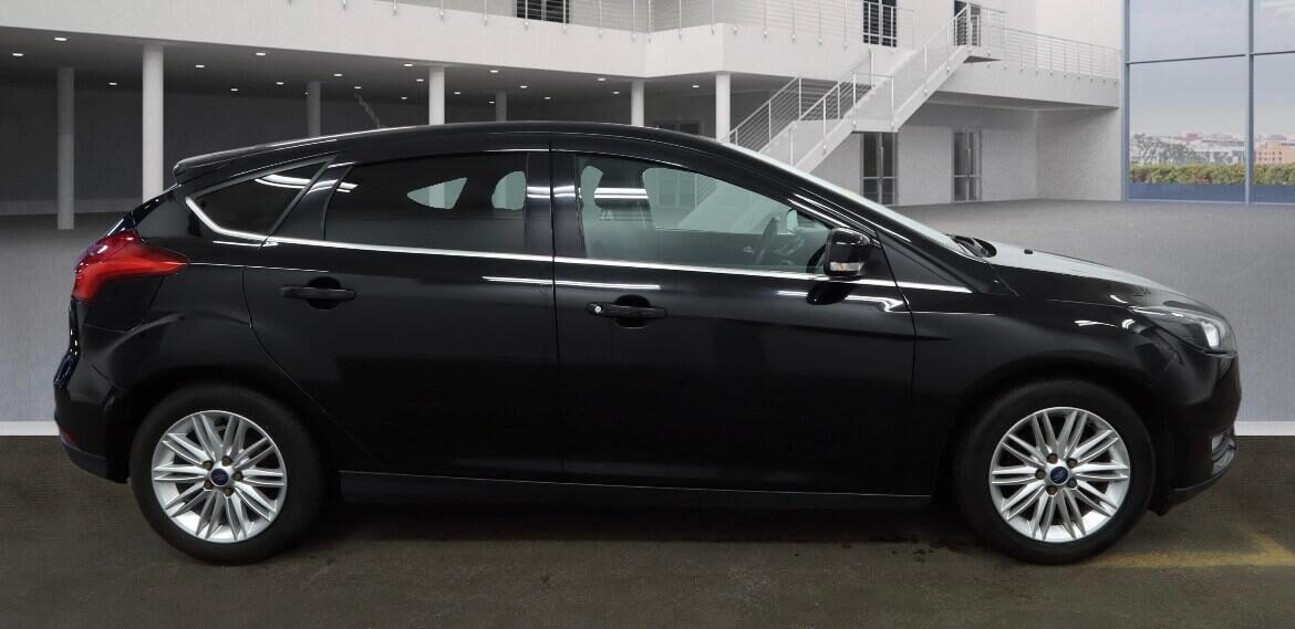 Used Ford Focus 2017 for sale - 77069881: Photo 3