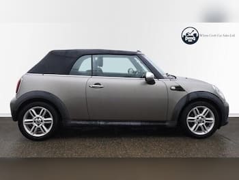 Used MINI Convertible 2011 for sale - 79705811: Photo