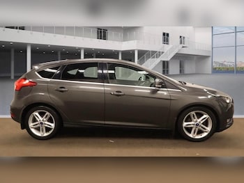 Used Ford Focus 2014 for sale - 76156949: Photo 3