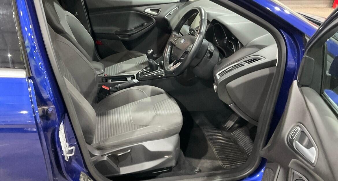 Used Ford Focus 2015 for sale - 77100790: Photo 5