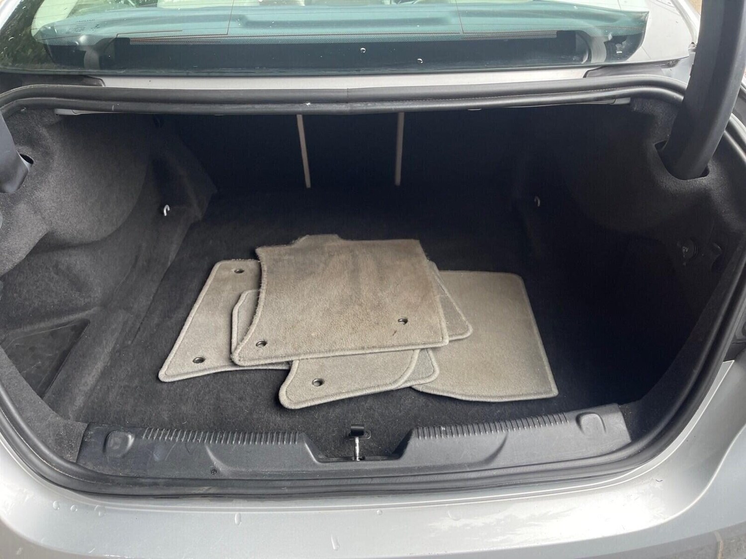 Used Jaguar XE 2015 for sale - 77501307: Photo 20