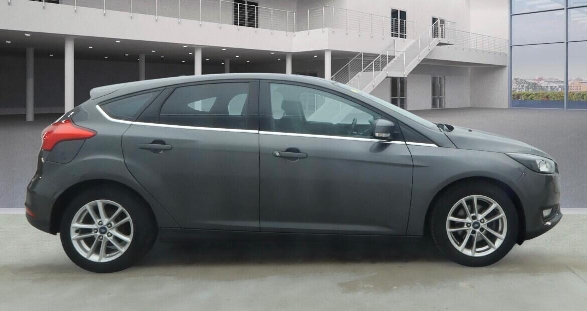 Used Ford Focus 2016 for sale - 77779378: Photo 3