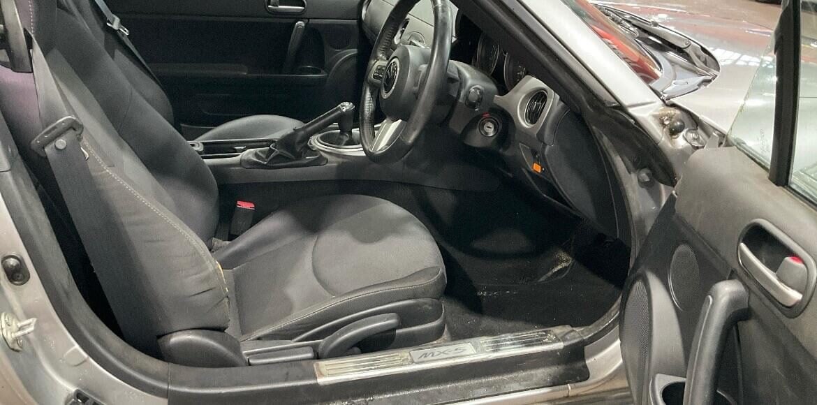 Used Mazda MX-5 2010 for sale - 77211339: Photo 6