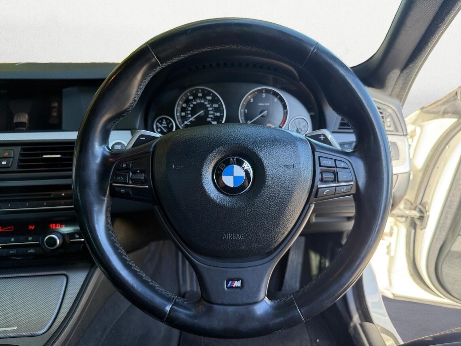 Used BMW 5 Series 2012 for sale - 77932782: Photo 17