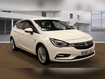 Used Vauxhall Astra 2017 for sale - 77077051: Photo