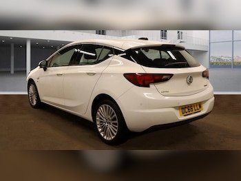 Used Vauxhall Astra 2017 for sale - 77077051: Photo