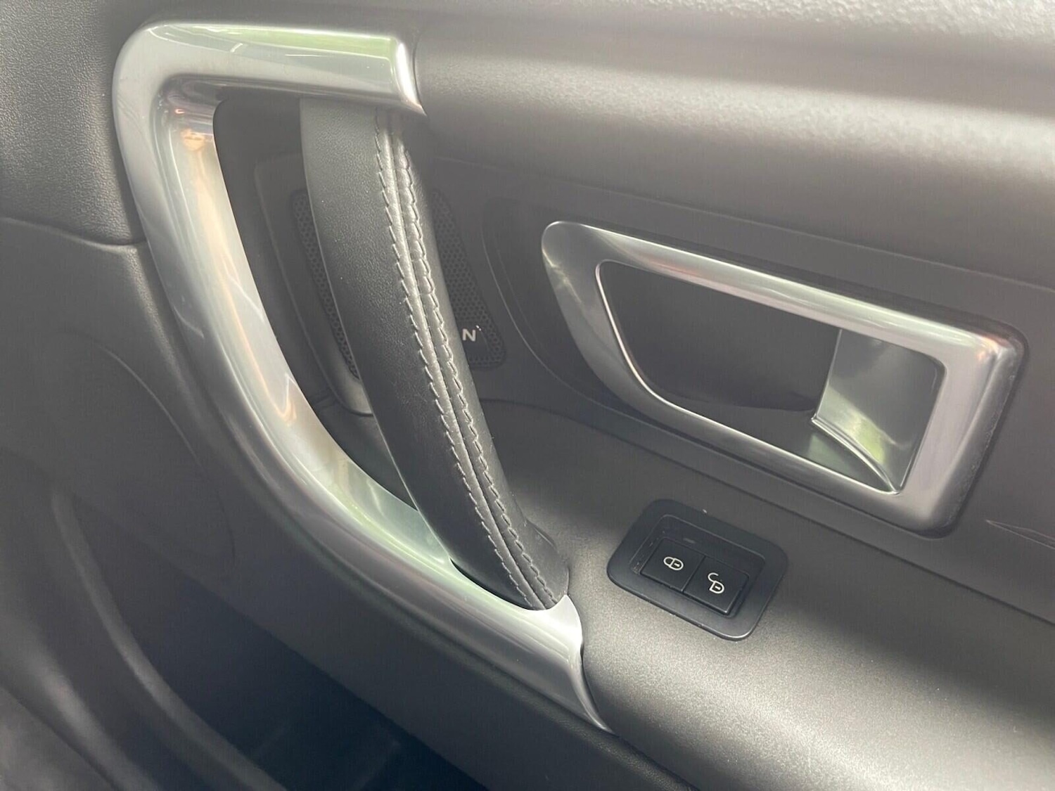 Used Land Rover Discovery Sport 2018 for sale - 76353753: Photo 31