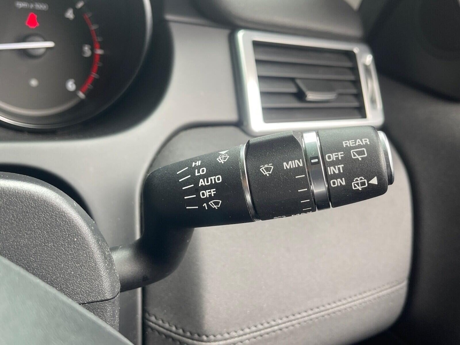 Used Land Rover Discovery Sport 2018 for sale - 76353753: Photo 32