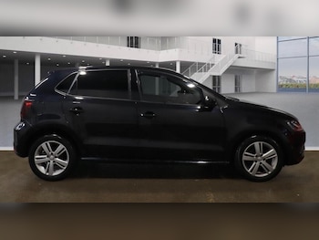 Used Volkswagen Polo 2016 for sale - 77375889: Photo