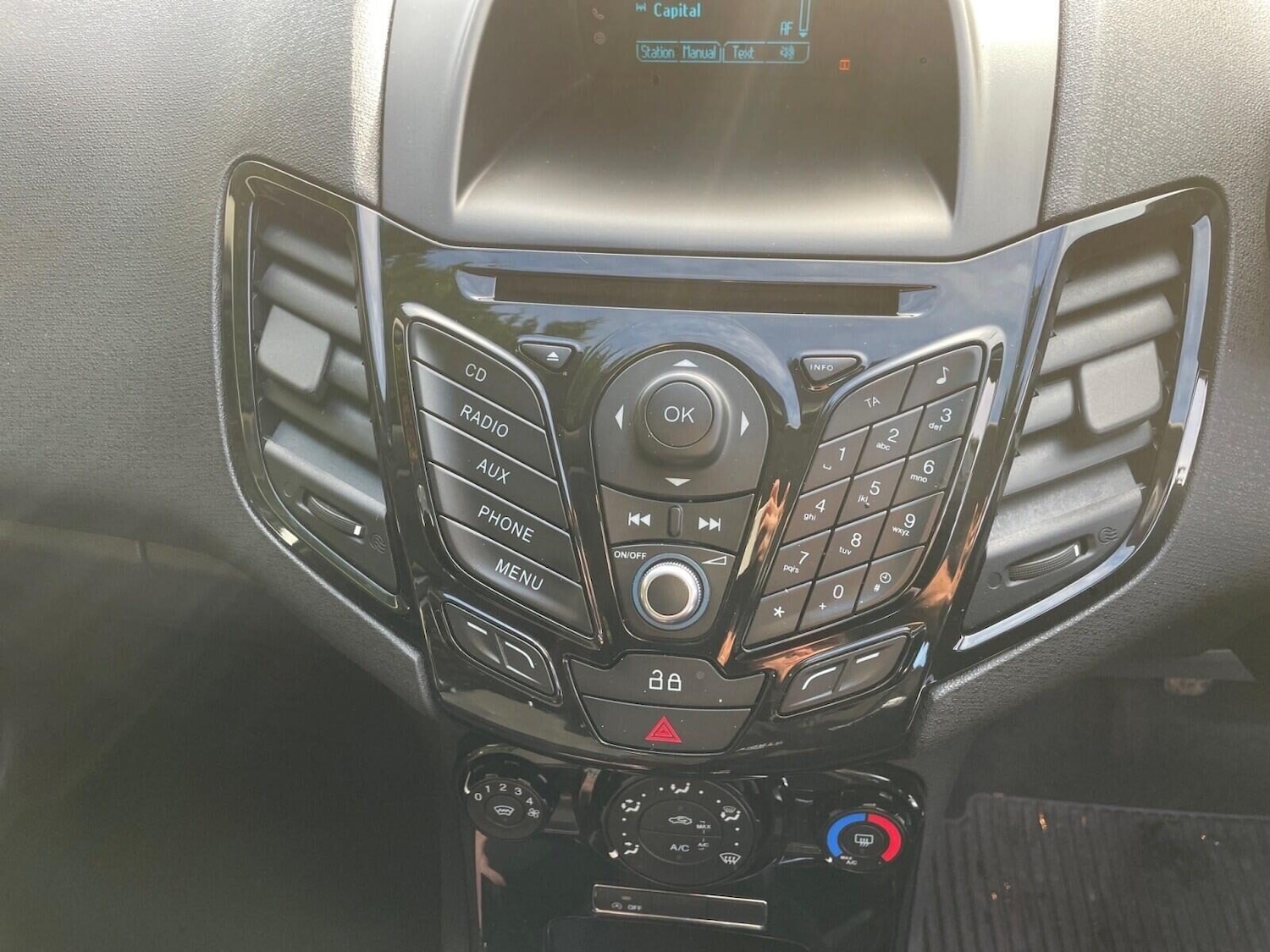 Used Ford Fiesta 2014 for sale - 76156950: Photo 22