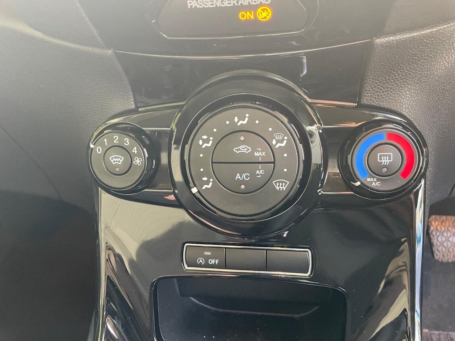 Used Ford Fiesta 2014 for sale - 76156950: Photo 24