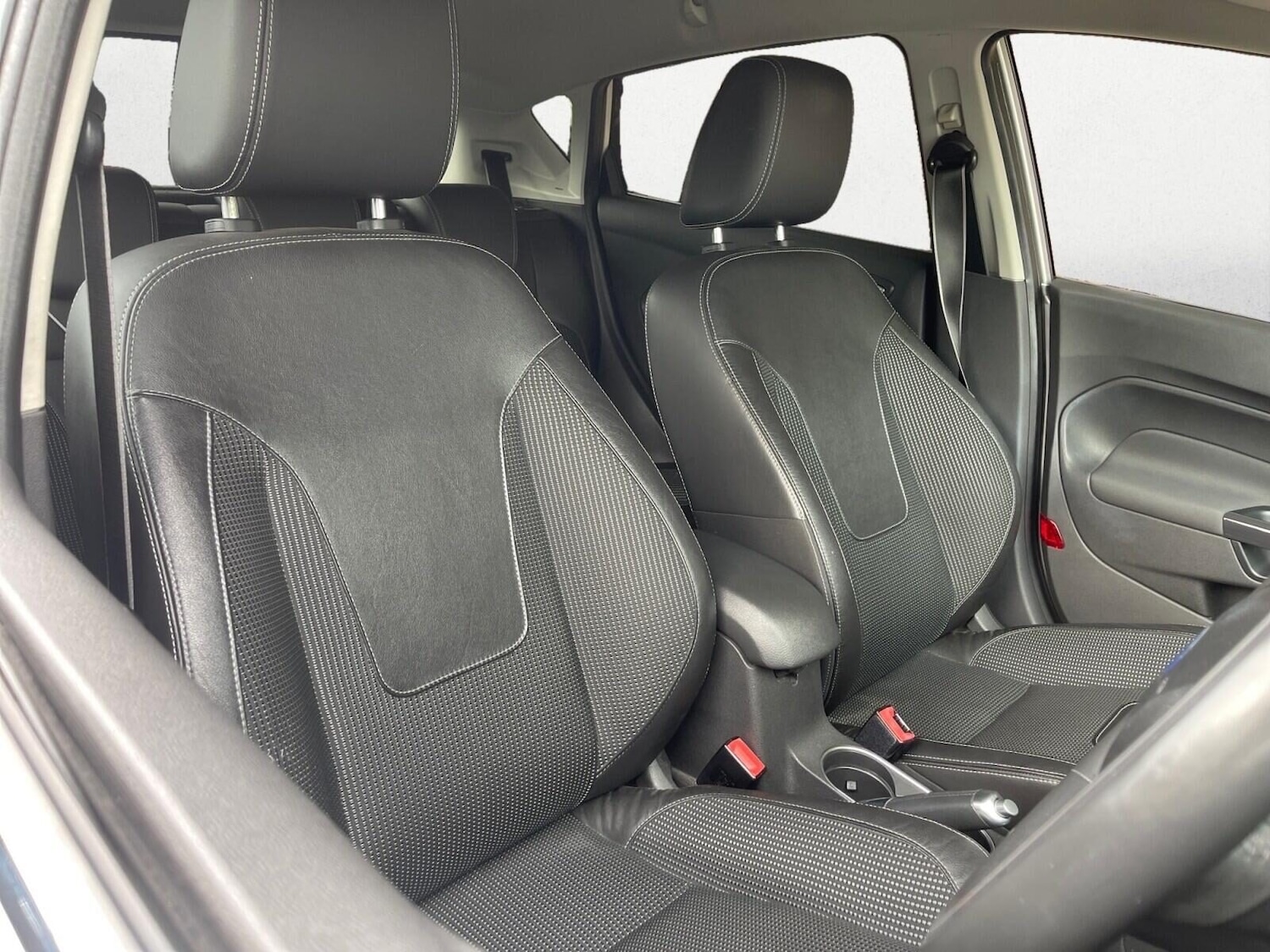 Used Ford Fiesta 2013 for sale - 76091271: Photo 15