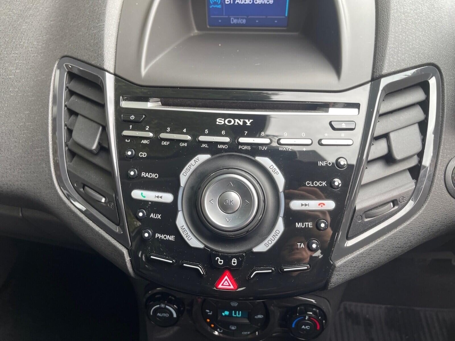 Used Ford Fiesta 2013 for sale - 76091271: Photo 25
