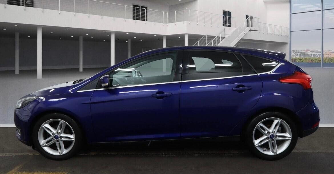 Used Ford Focus 2015 for sale - 77064352: Photo 3