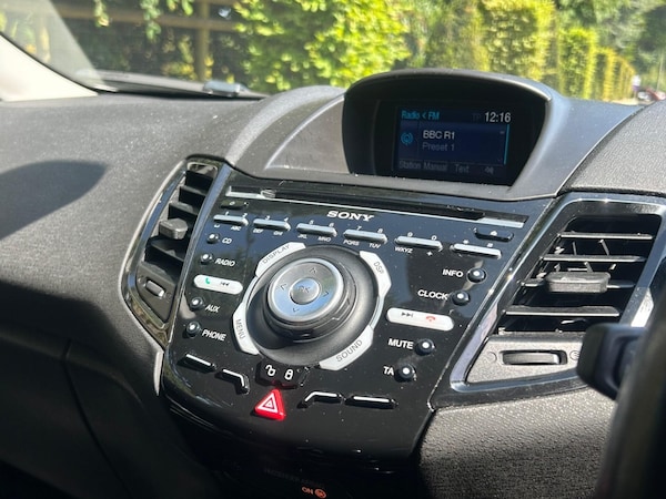 Used Ford Fiesta 2014 for sale - 74791089: Photo 17